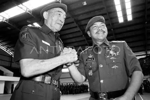 Alex Kawilarang: Dari Pendiri Kopassus hingga Jalan Terjal Melawan Ketidakadilan