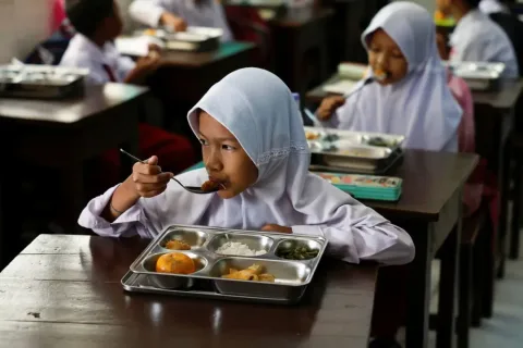 Revisi UU Sisdiknas Berpotensi Buka Celah Pendanaan Makan Bergizi dari Anggaran Pendidikan