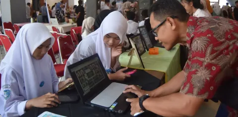 Koding dan AI Masuk Kurikulum: Guru Belum Siap, Orang Tua Diminta Turun Tangan