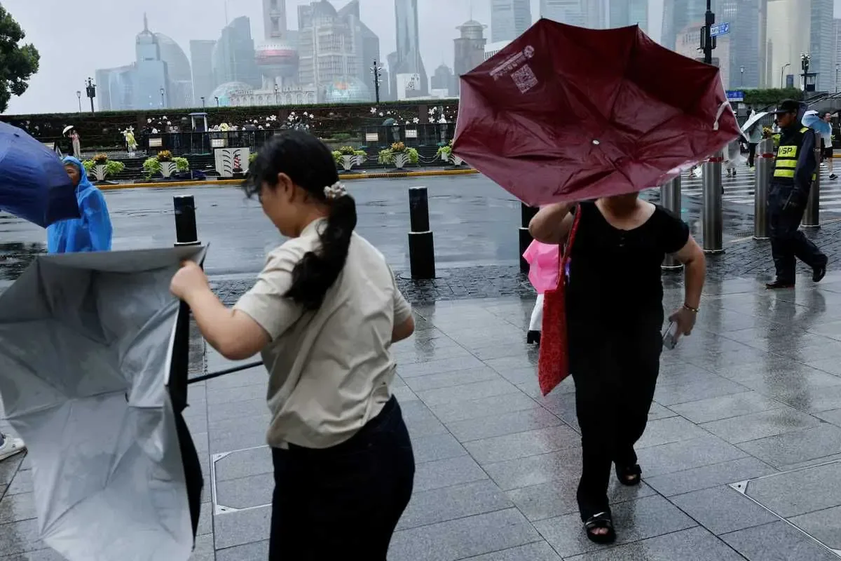 Topan Dolphin Hantam China Timur, 1.300 Penerbangan Shanghai Batal: Bagaimana Dampaknya bagi Indonesia?