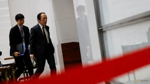 BOJ Terjepit: Tekanan Politik Takaichi Mengancam Normalisasi Kebijakan Moneter Jepang