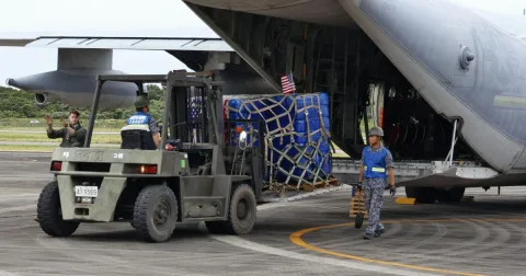 AS Kirim 16 Ton Air Minum ke Kumamoto: Bukti Solidaritas yang Menguat di Tengah Gempa