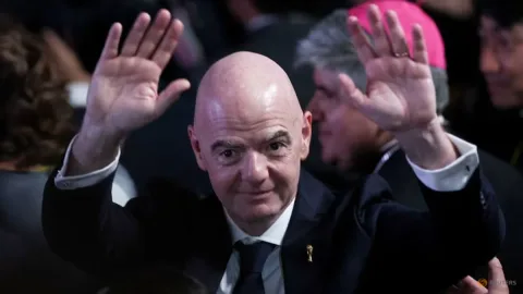 Krisis Kepemimpinan FIFA: Tiga Konfederasi Serukan Audit Independen atas Rencana Penjualan Saham Piala Dunia