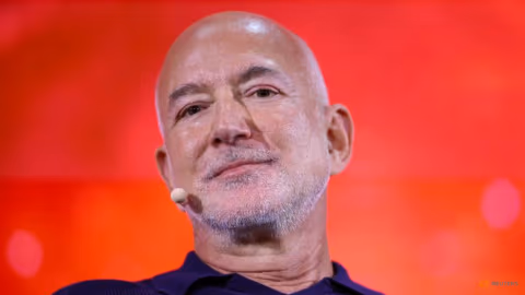Jeff Bezos dan Konsorsium Dikabarkan Segera Kuasai Sepertiga Saham Liverpool: Valuasi Tembus Rp95 Triliun