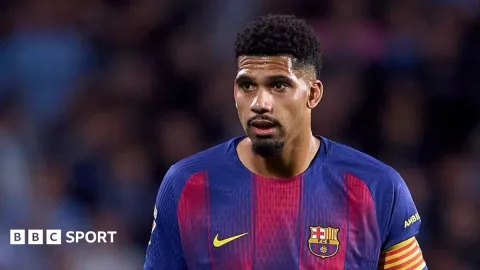 Liverpool Amankan Ronald Araujo: Pinjaman dari Barcelona dengan Opsi Pembelian