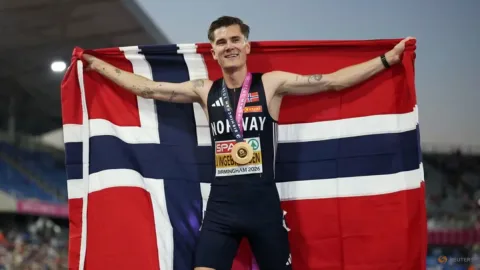Jakob Ingebrigtsen Kembali ke Puncak: Juara Eropa 5.000m Setelah Setahun Absen