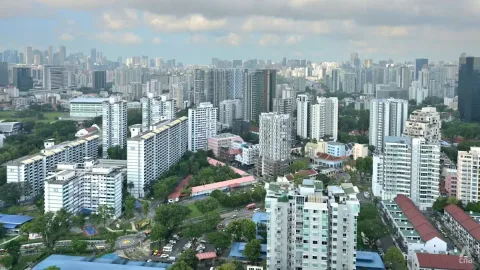 Agen Properti Singapura Diduga 'Pinjam' Transaksi demi Perpanjang Lisensi: Celah Regulasi yang Mengkhawatirkan