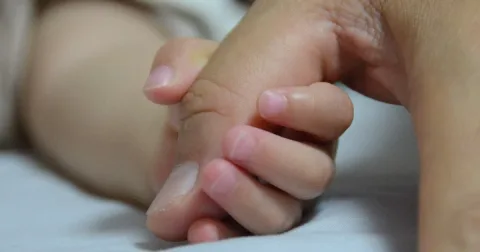 Perempuan Jepang Dorong Perluasan Tes Genetik Embrio untuk Risiko Kanker Keturunan