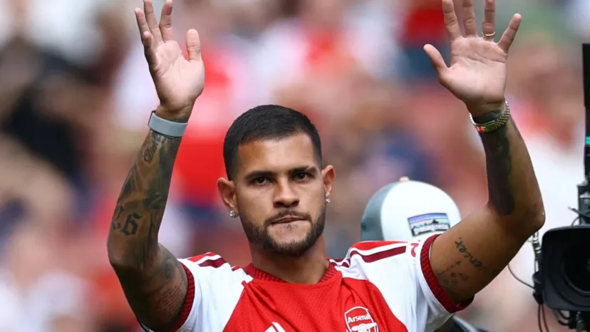 Arsenal Incar Louis Page: Strategi Muda di Balik Kedatangan Bruno Guimaraes
