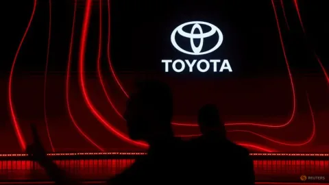 Toyota Tarik 508 Ribu Unit di AS: Layar Panel Instrumen Gagal Tampil, Risiko Kecelakaan Meningkat