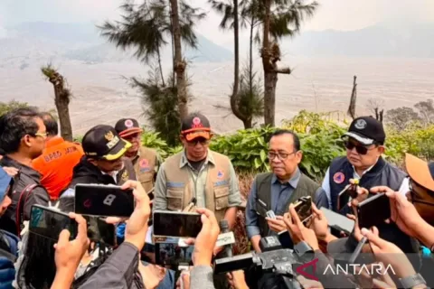 Pratikno Bantah Rumor Mundur: Saya Sedang Bertugas di Bromo