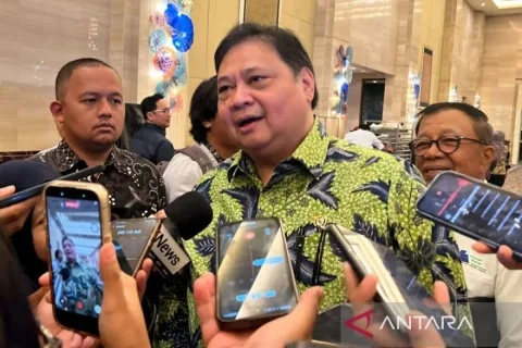 Airlangga Jamin Pasokan Pertalite dan Biodiesel Aman hingga Akhir Tahun di Tengah Gejolak Harga Minyak Global