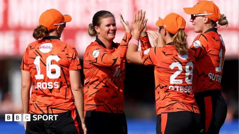 Sunrisers Leeds Hantam Super Giants, Amankan Tiket Knockout The Hundred