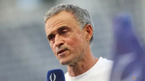 Luis Enrique Akui PSG Belum Siap Tempur di Piala Super UEFA: Jadwal Padat dan Pemain Baru Pulang dari Piala Dunia