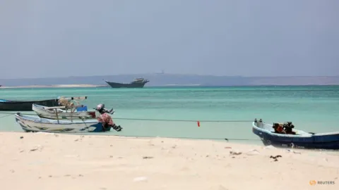Serangan Houthi Tewaskan Empat Awak Kapal, Termasuk Satu WNI: Eskalasi Baru di Laut Merah