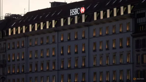 Kepergian Eksekutif Senior: HSBC Kembali Ditinggal Pimpinan Bisnis Asuransi