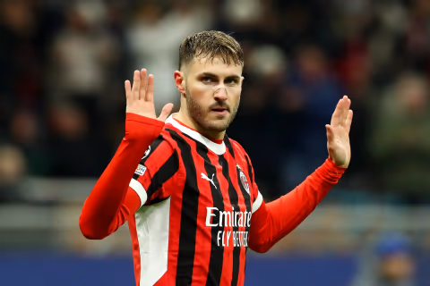 Gimenez ke Porto: Milan Akhirnya Terima Skema Pinjaman dengan Opsi Beli โฌ20 Juta