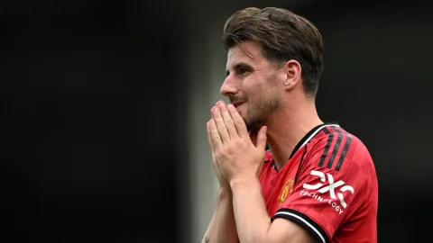 Man United Diminta Tinggalkan Rencana Mason Mount demi Rekrut Eduardo Camavinga