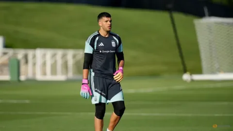 Manchester City Rekrut Kiper Argentina Geronimo Rulli dari Marseille