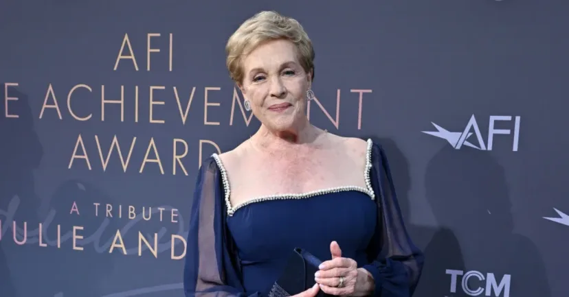 Julie Andrews Pensiun dari Layar Lebar, Fokus pada Buku dan Sulih Suara