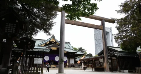 Kuil Yasukuni Larang Cosplay dan Seragam Militer: Menjaga Sakralitas di Tengah Kontroversi