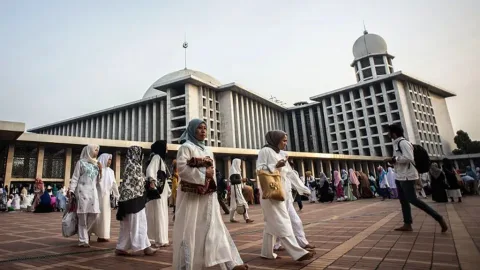 Wakaf Saham Masjid Istiqlal: Antara Potensi Besar dan Risiko yang Mengintai Dana Umat