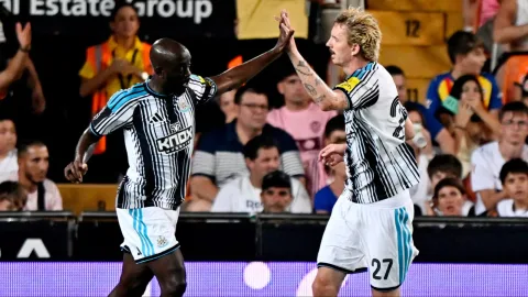 Newcastle Incar Folarin Balogun sebagai 'Isak Baru': Solusi Lini Depan yang Lebih Tajam dari Wissa dan Woltemade?