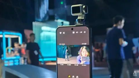 Honor Luncurkan 'Robot Phone': Inovasi atau Gimmick?