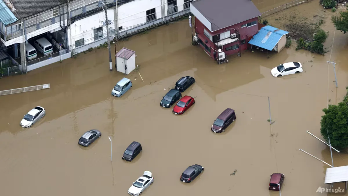 Rekor Hujan Jepang Tewaskan Empat Orang, Ribuan Penumpang Terjebak di Bandara Narita
