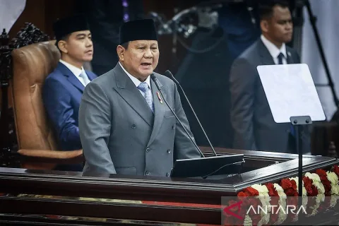 Prabowo Targetkan 30 Ribu Koperasi Desa Beroperasi Optimal pada 2026: Strategi Ekonomi Kerakyatan atau Ambisi yang Terlalu Tinggi?