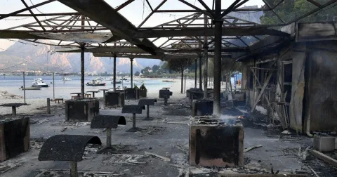 Eropa Terbakar: Gelombang Panas Ekstrem Picu Kebakaran Hutan di 7 Negara