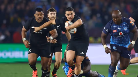 All Blacks Hancurkan Bulls 50-19: Uji Coba Sempurna Jelang Hadapi Springboks