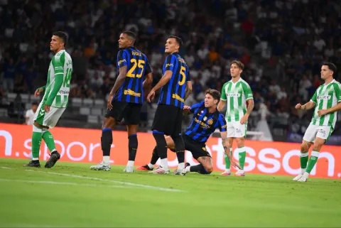 Gol Debut Stones Bawa Inter Taklukkan Betis di Uji Coba Terakhir
