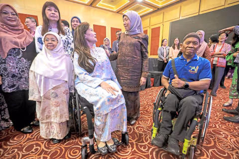Kuota 30% Perempuan di Politik Malaysia: Butuh Restu Ketua Partai, Bukan Keputusan PM