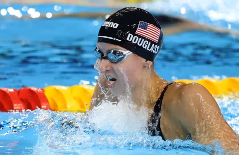 Kate Douglass Pecahkan Rekor Dunia 50m Gaya Bebas di Pan Pacific: Sinyal Kuat Menuju Los Angeles 2028