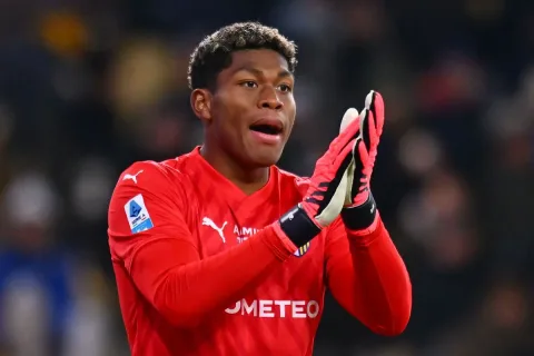Transfer Gagal di Menit Akhir: PSG Mundur dari Perburuan Zion Suzuki, Aston Villa Siap Bayar โฌ35 Juta