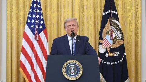 Konflik AS-Iran Memanas, Trump Minta Warga Bersiap Bensin Naik