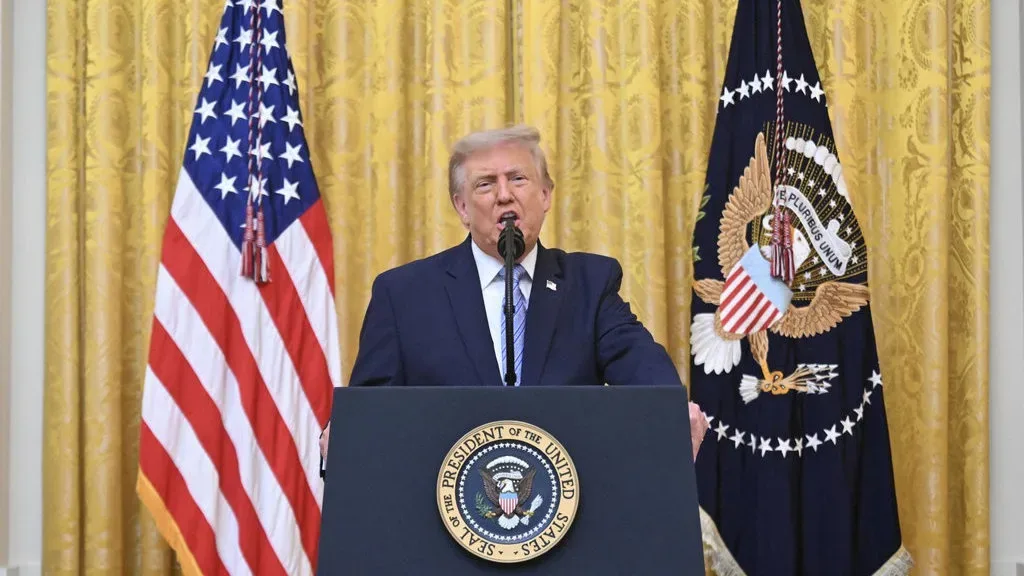 Konflik AS-Iran Memanas, Trump Minta Warga Bersiap Bensin Naik