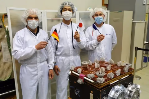 Misi Jepang ke Bulan Mars: Mengungkap Asal Usul Tata Surya dan Perlombaan Antariksa dengan China