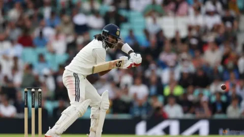 India Kokoh di Galle: Padikkal dan Rahul Bawa Tim Tamu ke 197-1