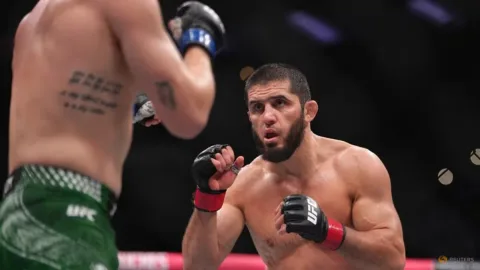 Makhachev Pertahankan Gelar UFC 330: Rekor 17 Kemenangan Beruntun, Garry Gagal Kudeta