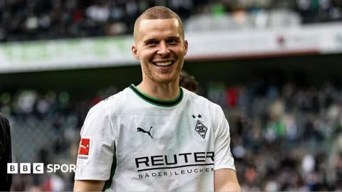 Leeds United Amankan Bek Timnas Swiss, Nico Elvedi: Transfer £8,5 Juta dan Rencana Perombakan Lini Pertahanan