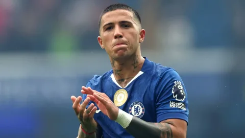 Chelsea Siap Lepas Enzo Fernandez, Adam Wharton Jadi Target Utama Pengganti