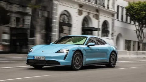 Porsche Siap Pensiunkan Taycan pada 2030: Kisah Mobil Listrik Andalan yang Kehilangan Panggung