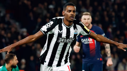 Newcastle Berburu Penyerang Baru: Christian Kofane Dinilai Kandidat Pengganti Isak