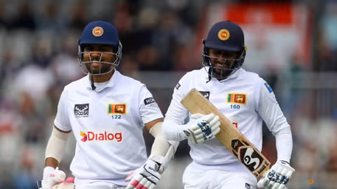 India Mendominasi, Sri Lanka Terpuruk di Galle: 99-5 Membalas 462