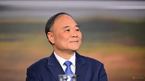 Geely Ganti Pucuk Pimpinan Unit Utama: Eric Li Mundur, An Conghui Naik Tahta