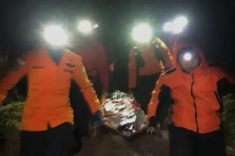 16 Pendaki Dievakuasi dari Gunung Bawakaraeng: Hipotermia dan Kelelahan Ekstrem Warnai Peringatan HUT RI