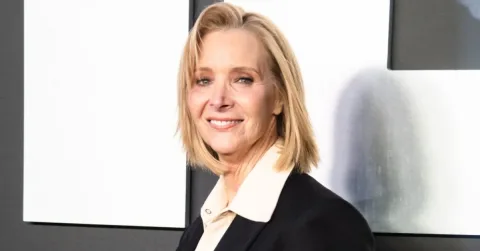 Lisa Kudrow Buka Suara: Standar Kecantikan Hollywood dan Jalan Terjal Menuju Phoebe Buffay