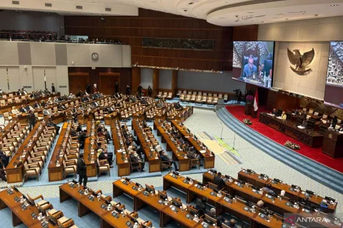 DPR Terima Surpres Calon Kepala Bursa Mineral, Nama Masih Dirahasiakan